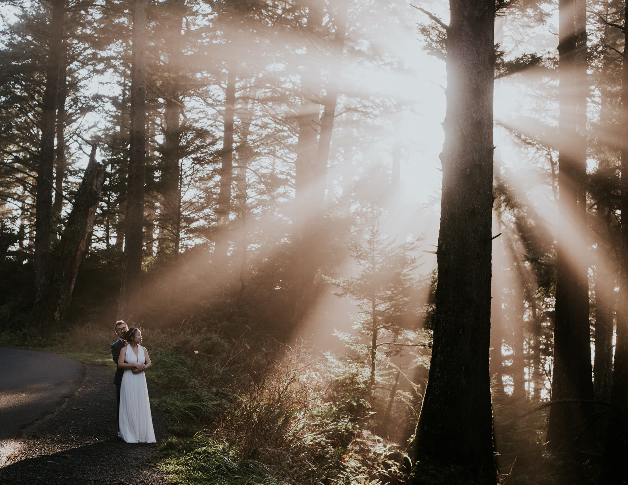 light rays beautiful light sunset oregon coast Portland Wedding Photographer Marcela Pulido