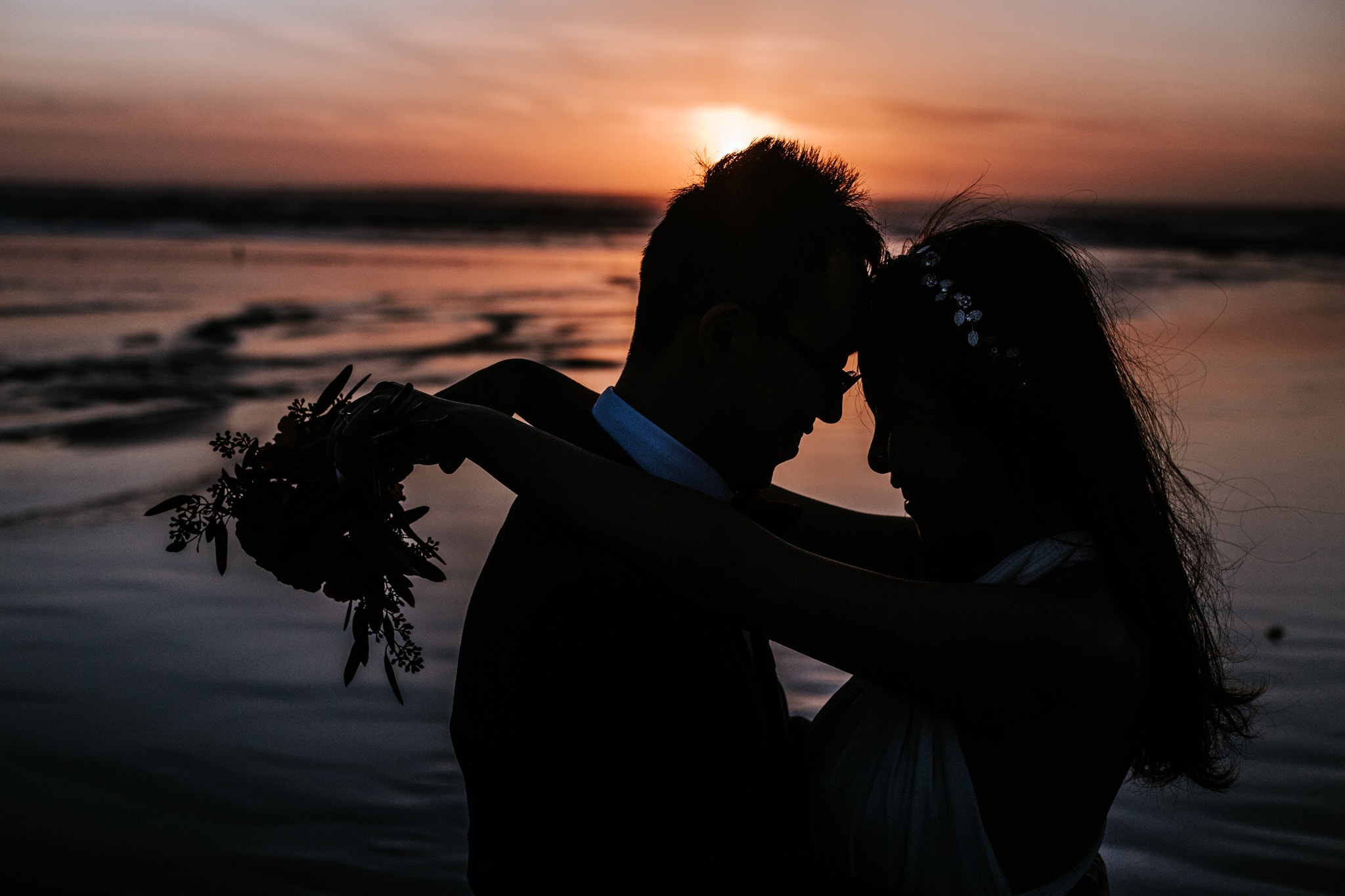 oregon coast sunset bride and groom portrait Portland Wedding Photographer Marcela Pulido